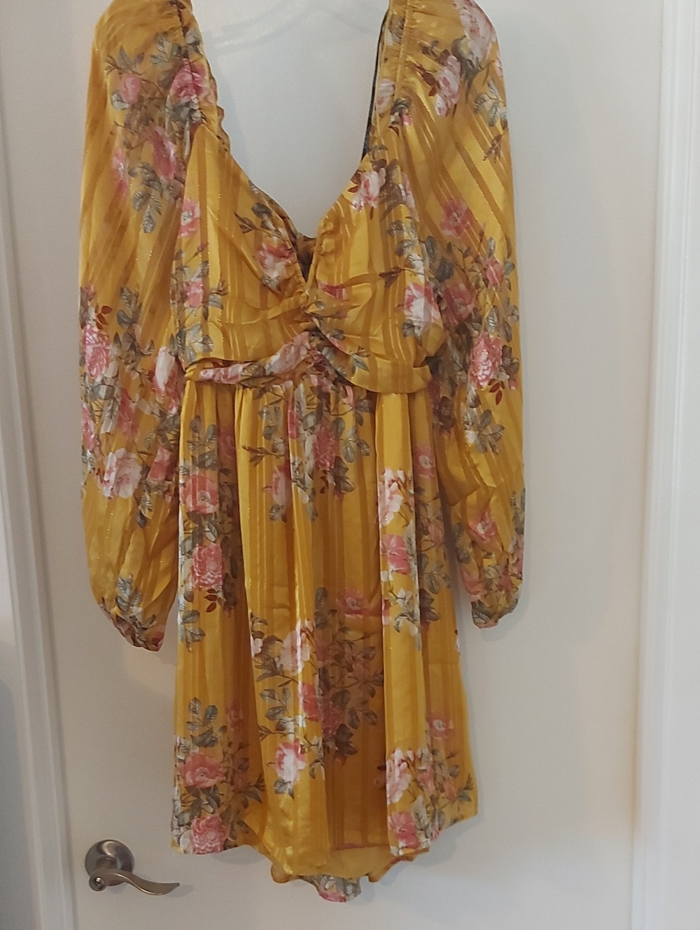 Forever 21 Mustard Yellow Floral Long-Sleeve V-Neck Dress